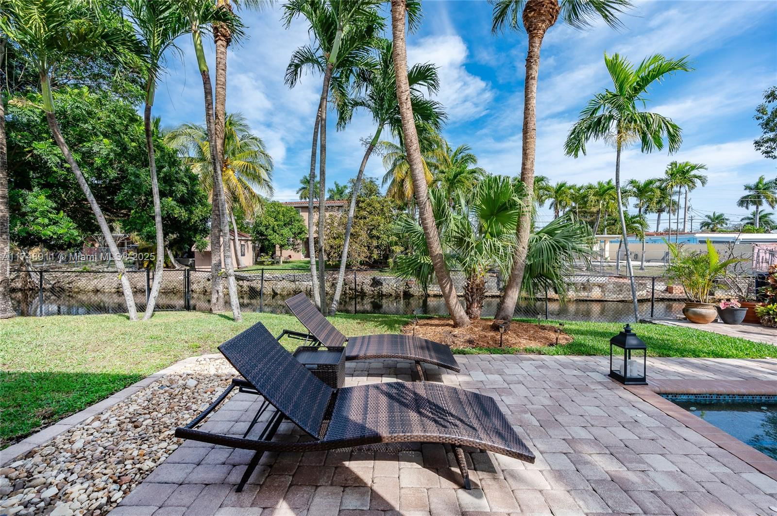 Real estate property located at 11251 48th St, Miami-dade, Westwood Lake 4th Addn, Miami, FL