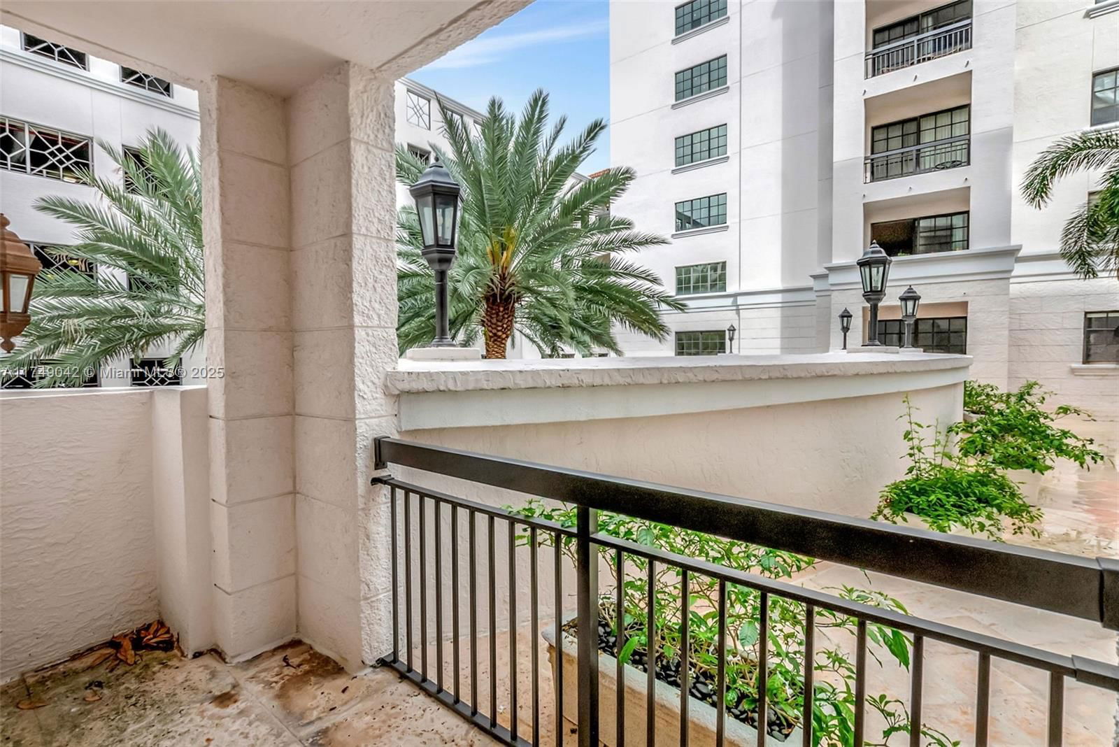 Real estate property located at 233 Federal Hwy #216, Palm Beach, Boca Grand Condo, Boca Raton, FL