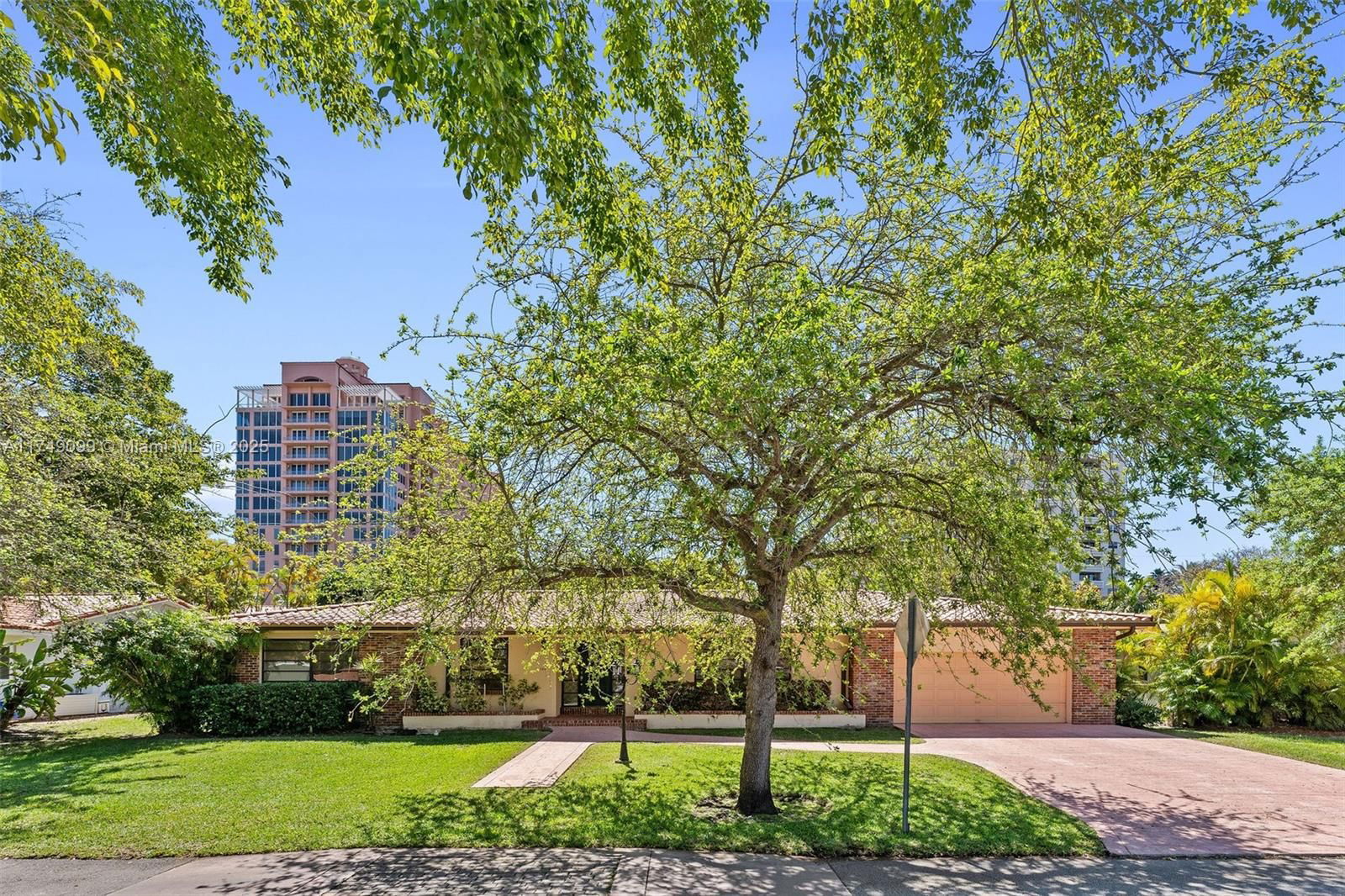 Real estate property located at 100 Sunrise Ave, Miami-dade, Amd & Corr Plat Of Sunris, Coral Gables, FL
