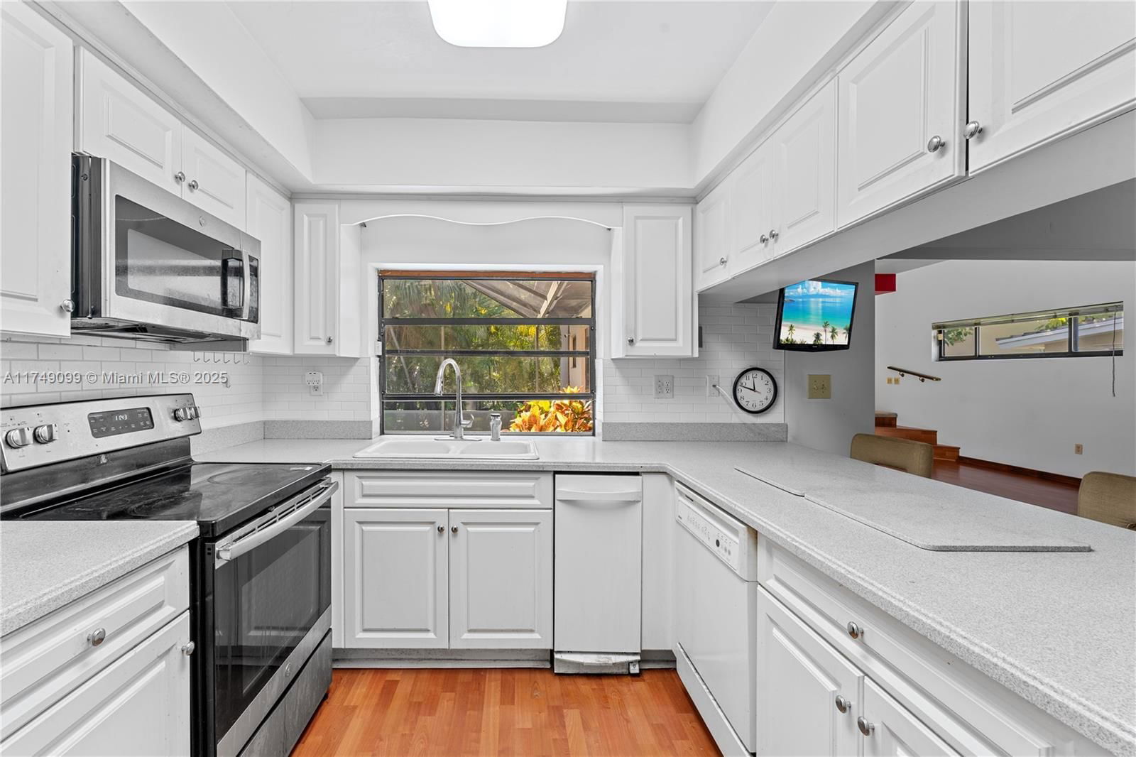 Real estate property located at 100 Sunrise Ave, Miami-dade, Amd & Corr Plat Of Sunris, Coral Gables, FL