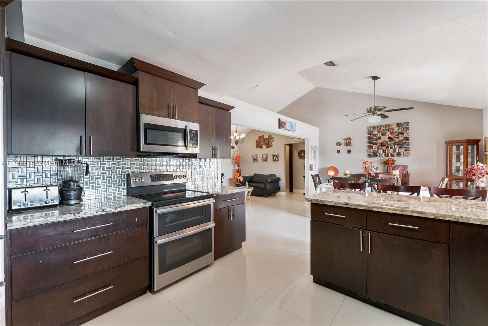 Real estate property located at 1001 127th Pl, Miami-dade, Vista Sub, Miami, FL