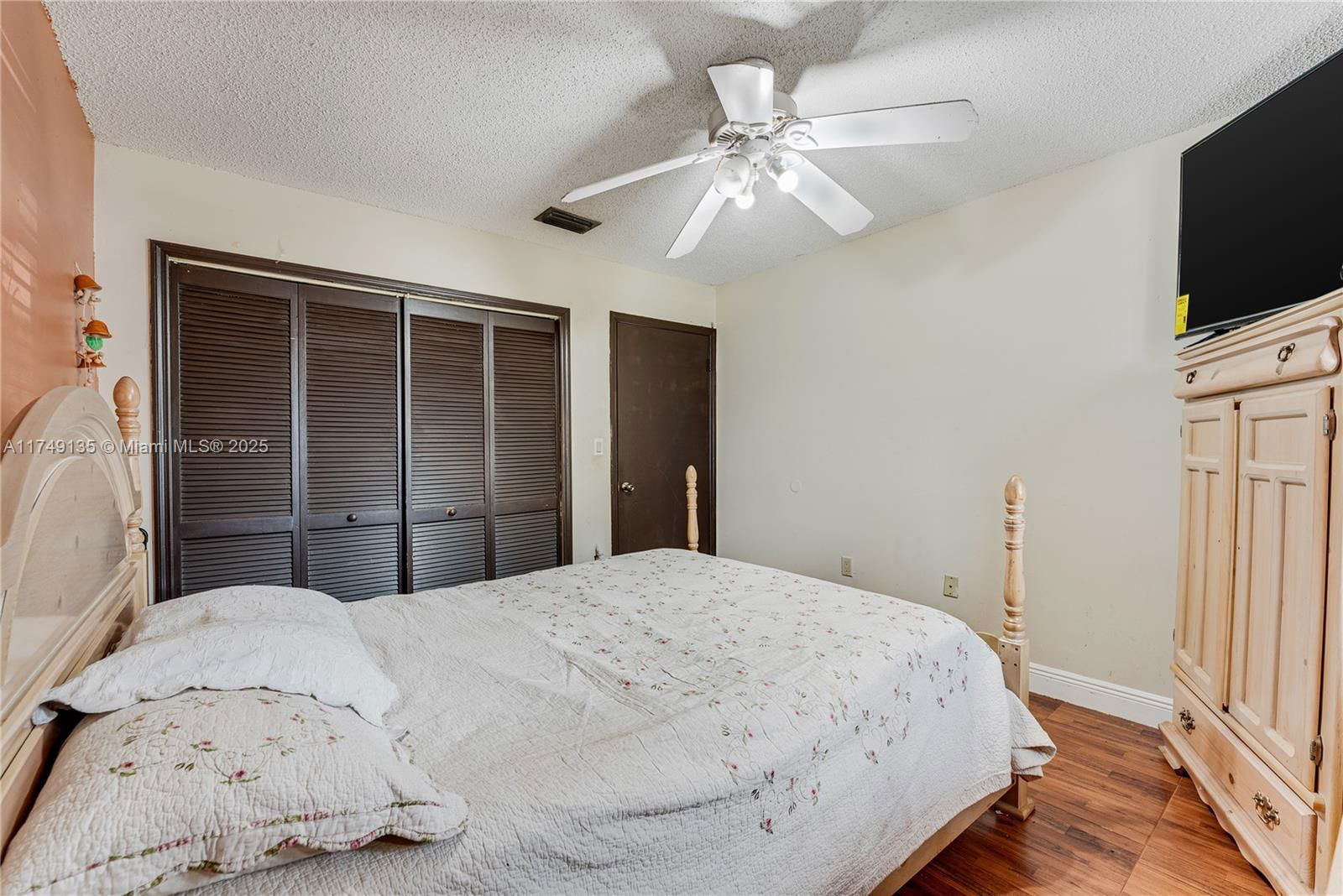 Real estate property located at 1001 127th Pl, Miami-dade, Vista Sub, Miami, FL