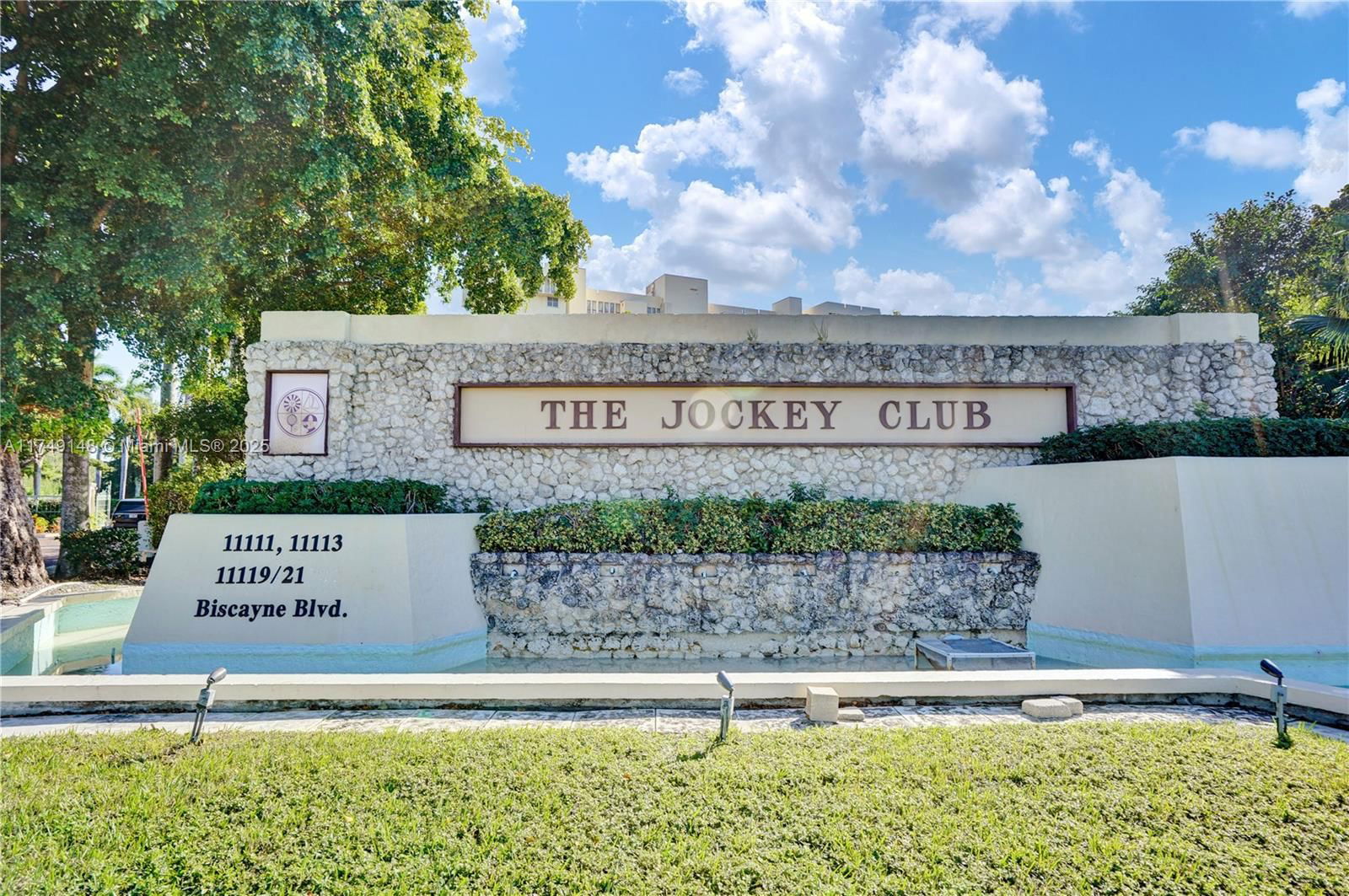 Real estate property located at 11111 Biscayne Blvd #17H, Miami-dade, Jockey Club Condo, Miami, FL