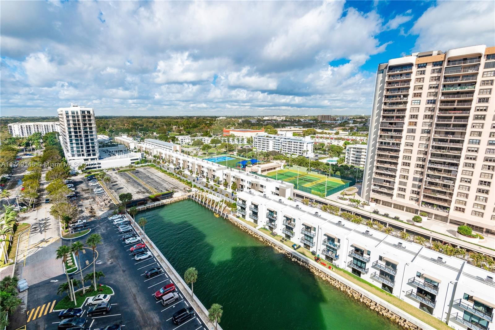 Real estate property located at 11111 Biscayne Blvd #17H, Miami-dade, Jockey Club Condo, Miami, FL