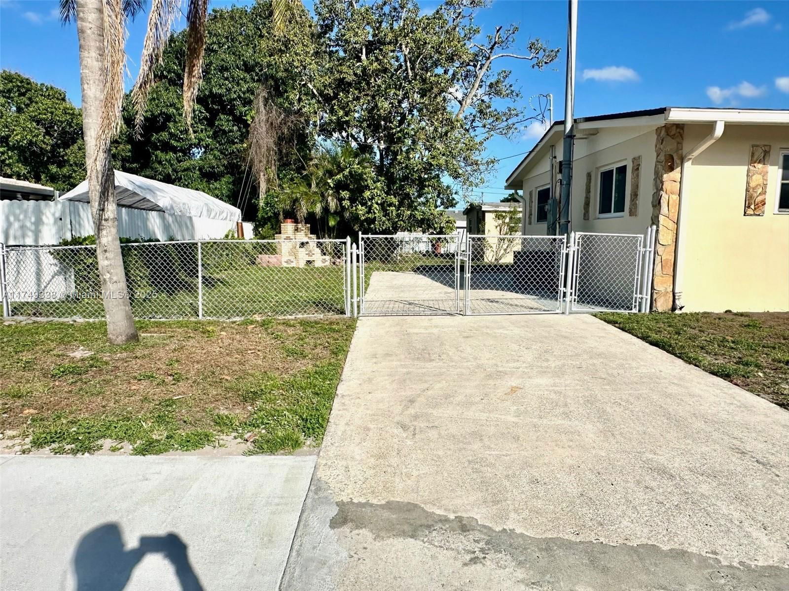 Real estate property located at 2399 152nd St, Miami-dade, Eleanor Park, Miami Gardens, FL
