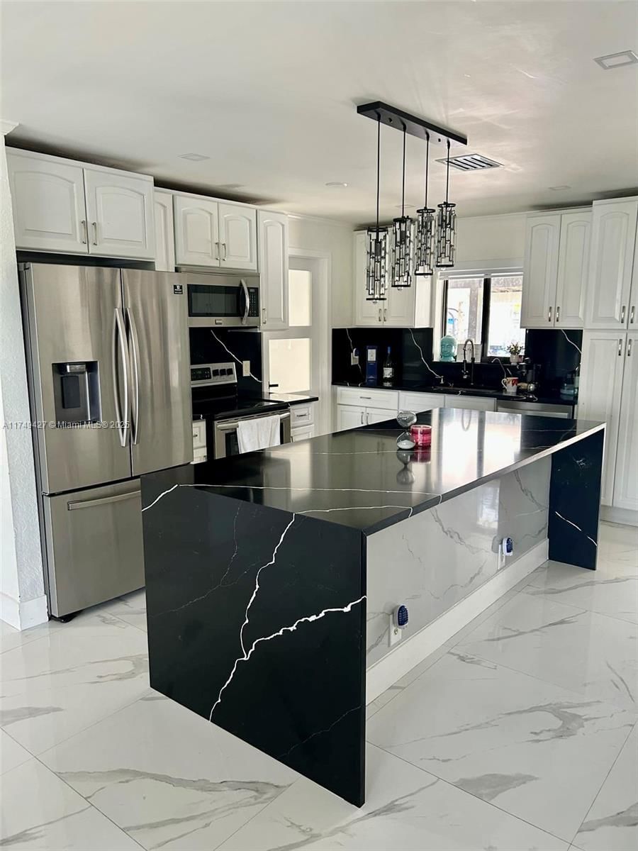Real estate property located at 12904 68th St N, Palm Beach, Acreage, West Palm Beach, FL