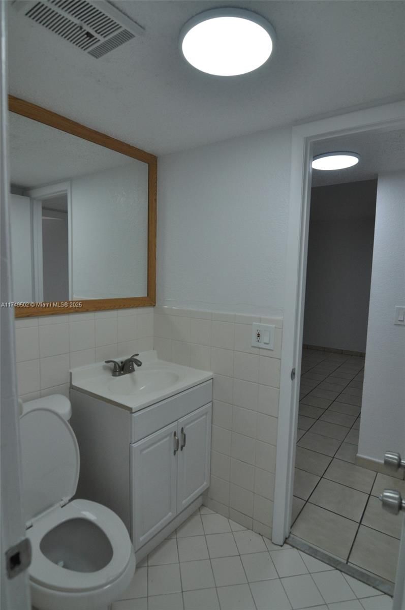 Real estate property located at 6278 22nd Ct #7, Miami-dade, Cadiz Ii Condo, Hialeah, FL