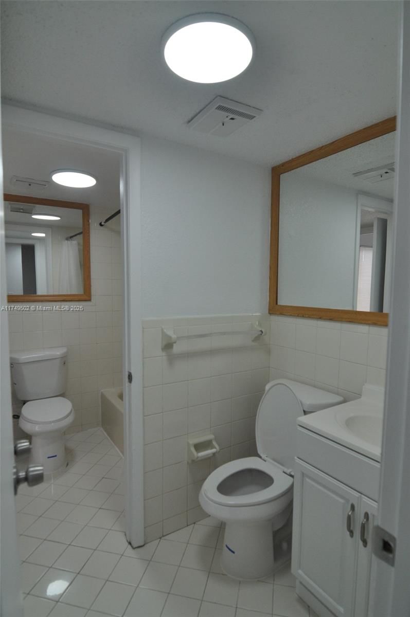 Real estate property located at 6278 22nd Ct #7, Miami-dade, Cadiz Ii Condo, Hialeah, FL