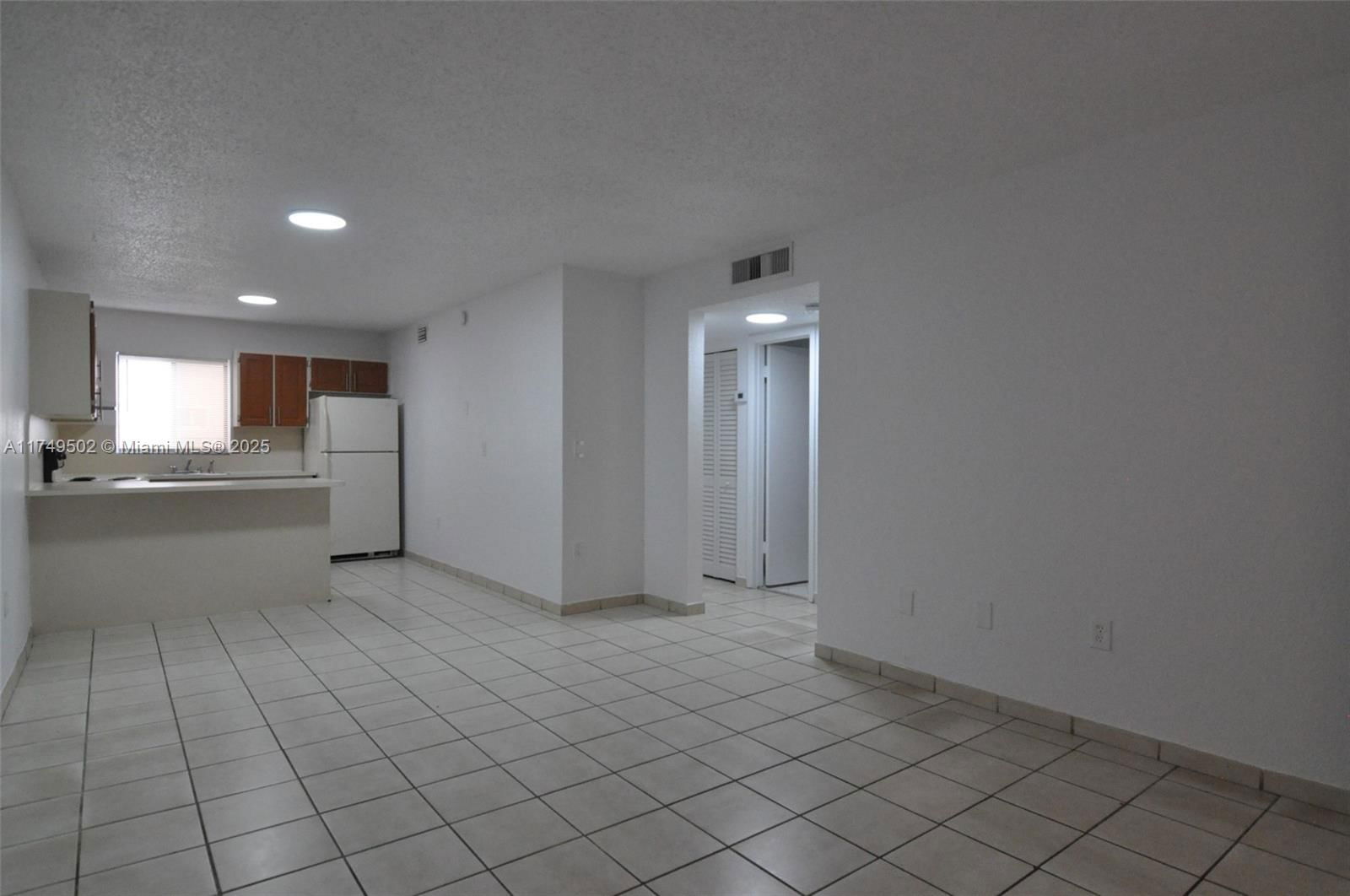 Real estate property located at 6278 22nd Ct #7, Miami-dade, Cadiz Ii Condo, Hialeah, FL