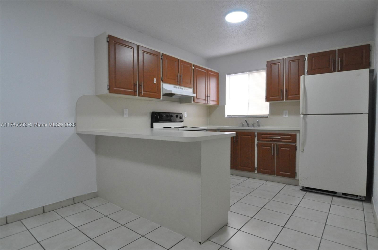 Real estate property located at 6278 22nd Ct #7, Miami-dade, Cadiz Ii Condo, Hialeah, FL