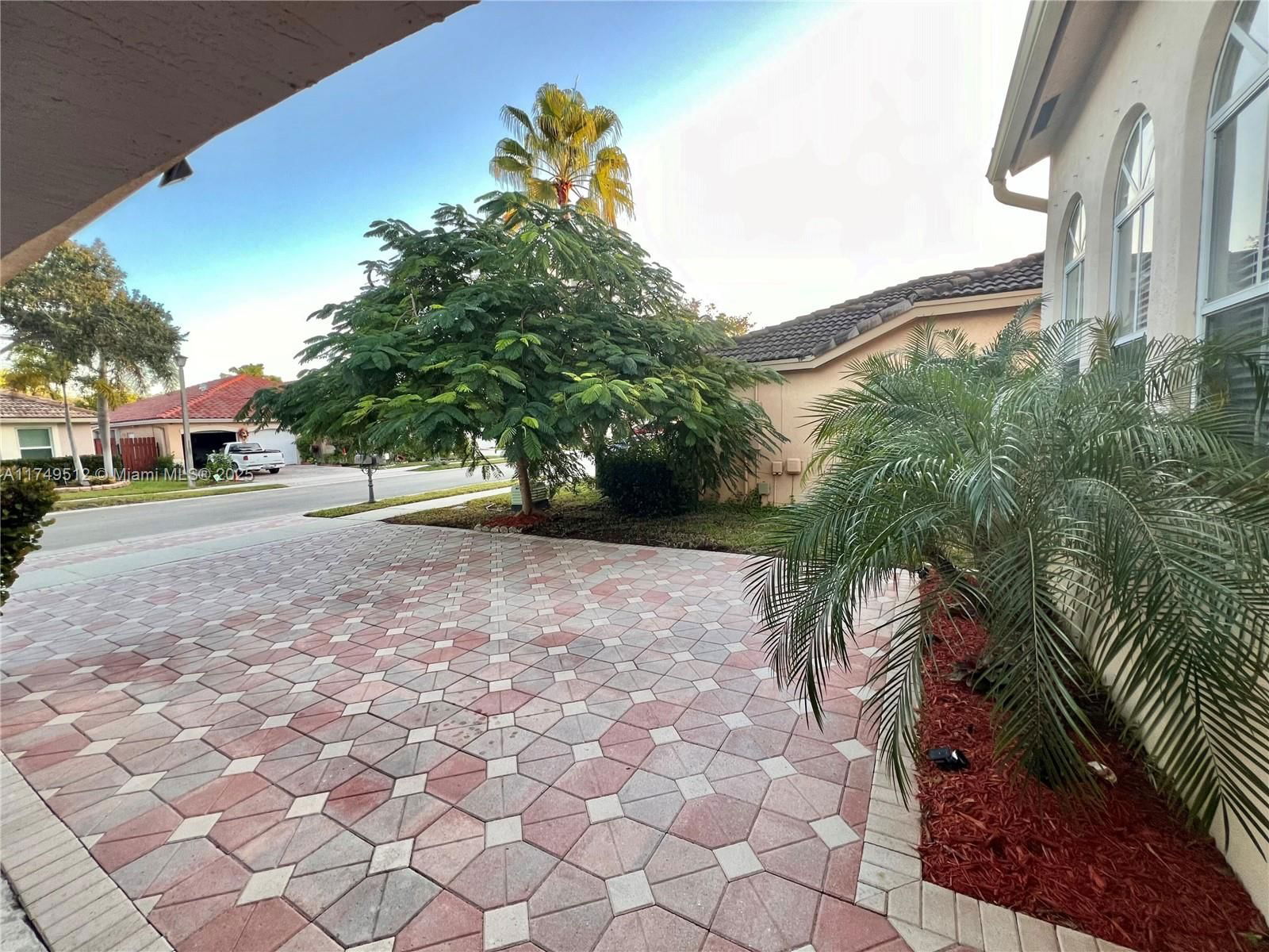 Real estate property located at 14026 Cypress Cove Cir, Broward, West Park-west Parcel, Davie, FL