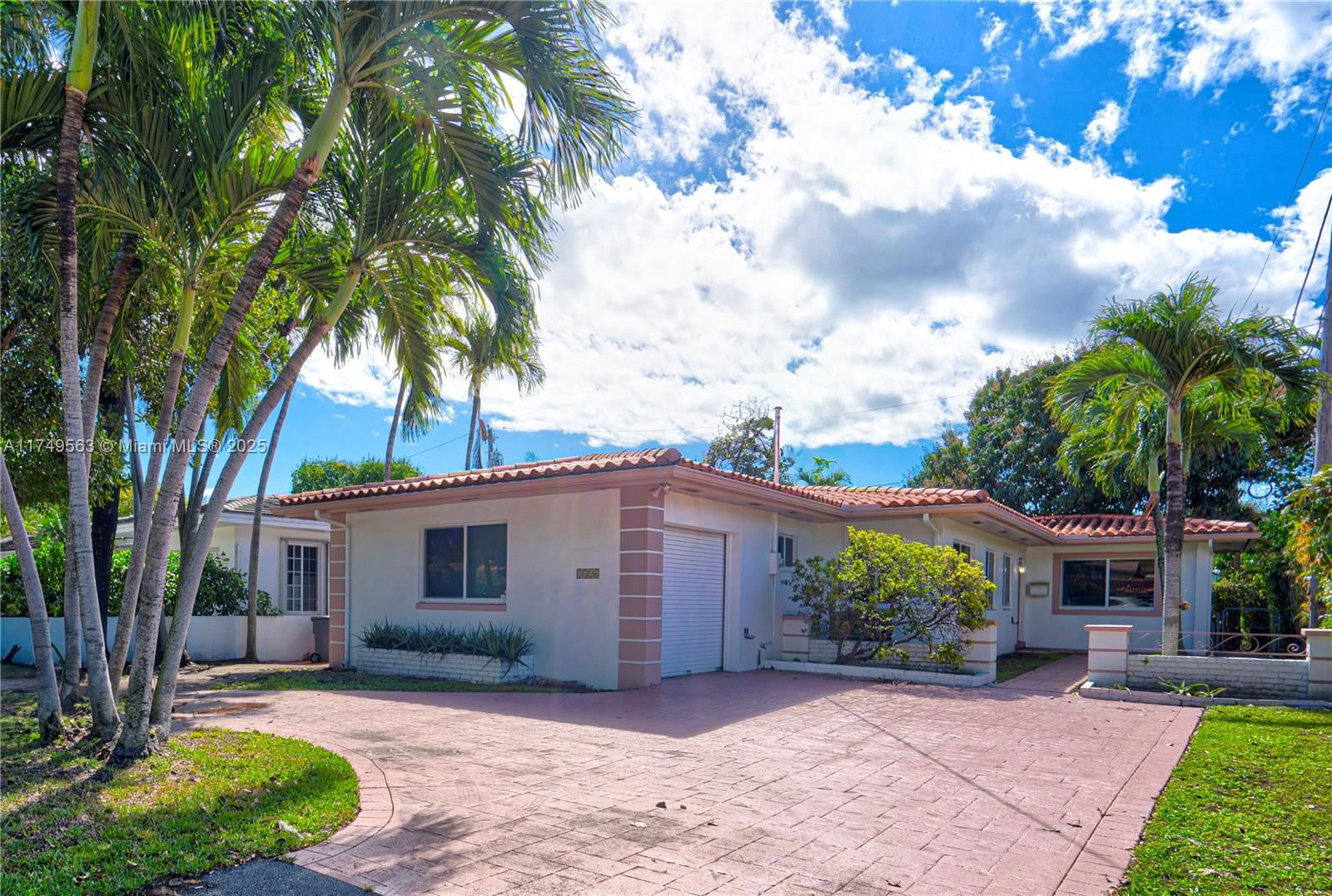 Real estate property located at 1526 Bird Rd, Miami-dade, Coral Gables Country Club, Coral Gables, FL