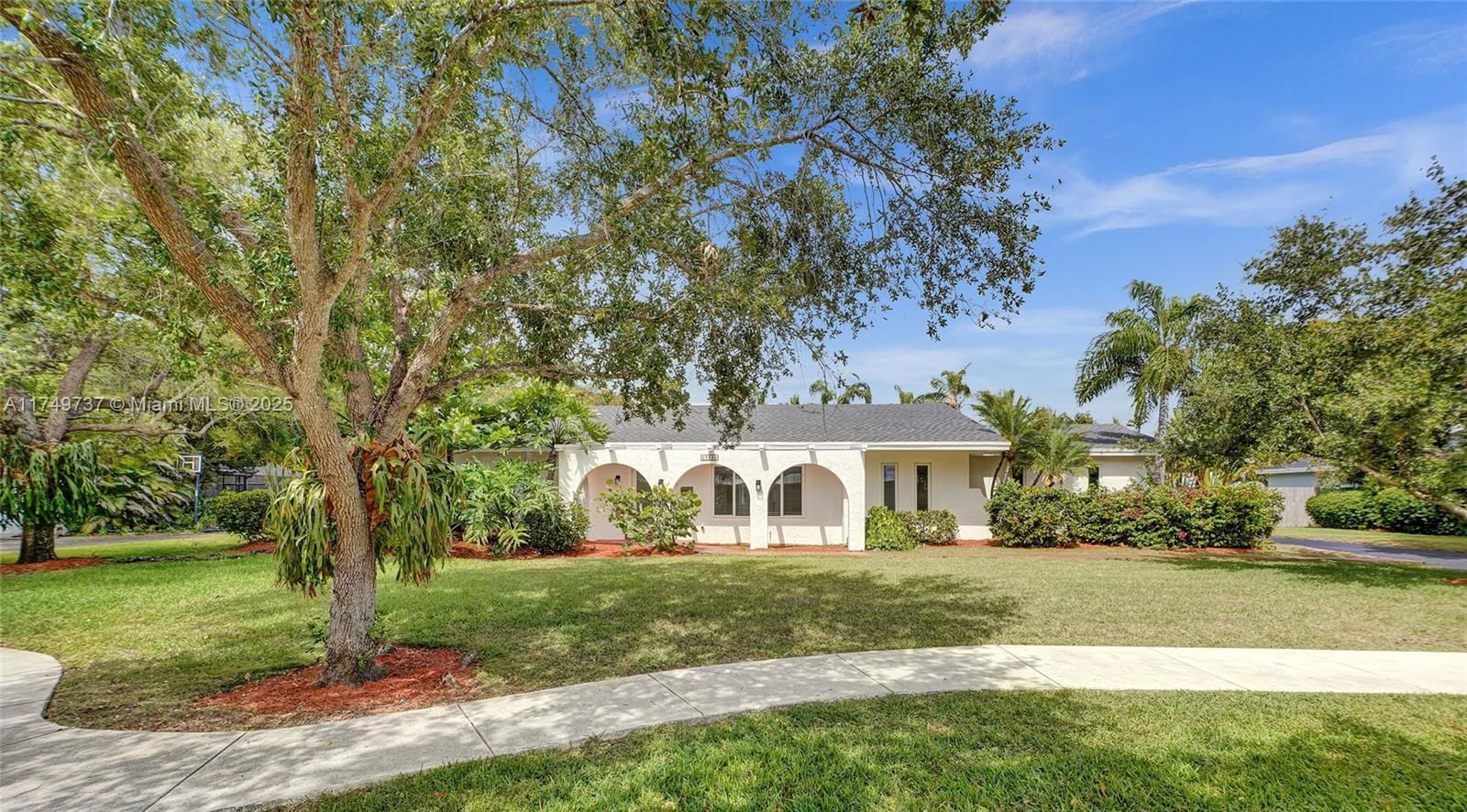 Real estate property located at 15440 81st Ave, Miami-dade, Eastgrove Estates Sec Two, Palmetto Bay, FL