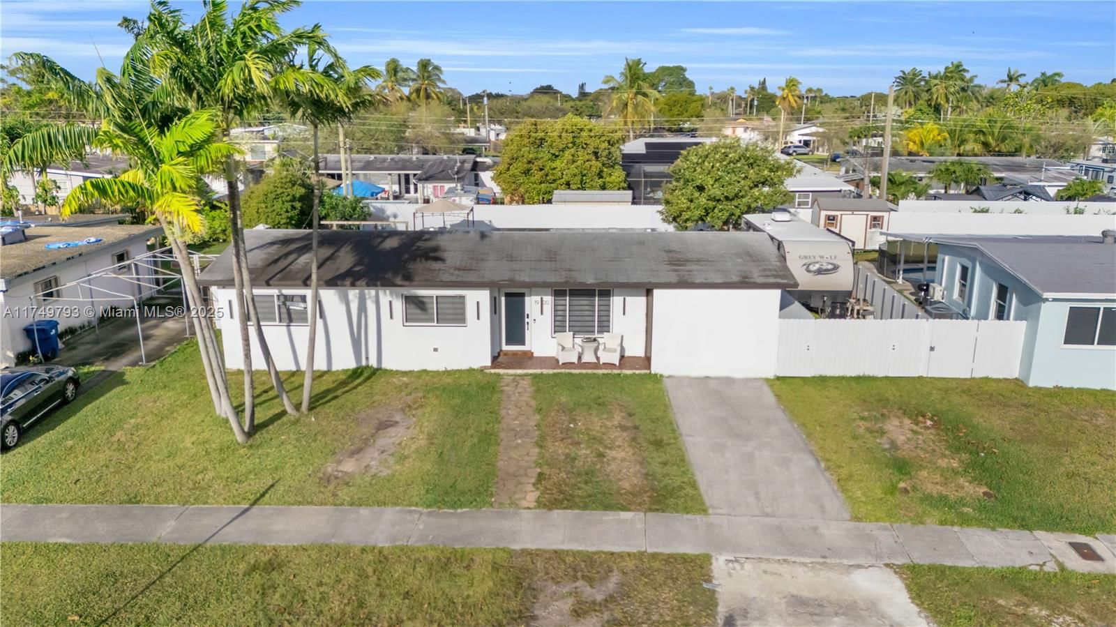 Real estate property located at 19900 Gulfstream Rd, Miami-dade, Cutler Ridge Manor Estate, Cutler Bay, FL