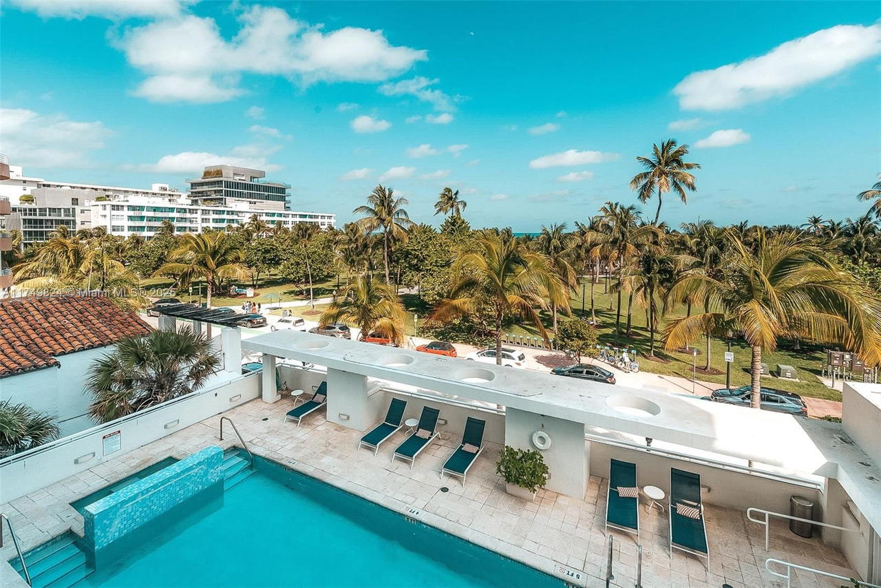 Real estate property located at 200 Ocean Dr #5D, Miami-dade, 200 Ocean Drive Condo, Miami Beach, FL