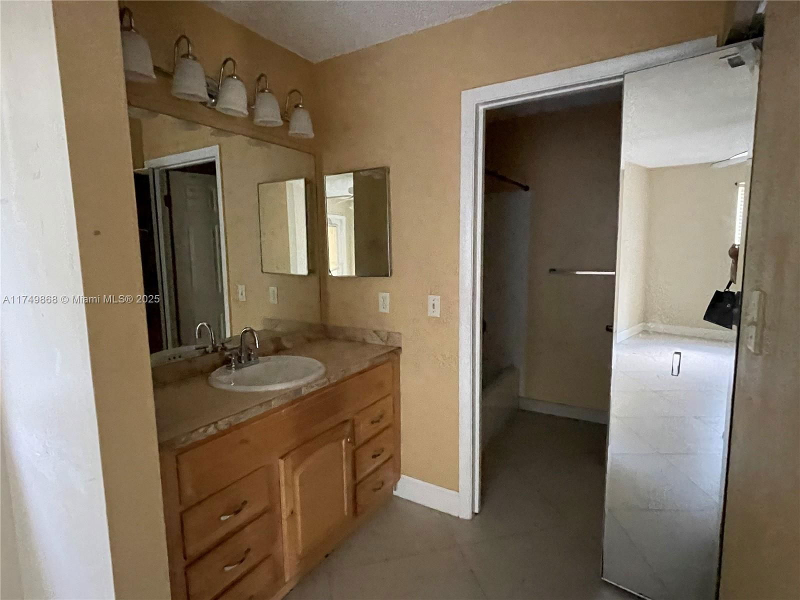 Real estate property located at 1188 Coral Club Dr #1188, Broward, Napoli Gardens At Coral S, Coral Springs, FL