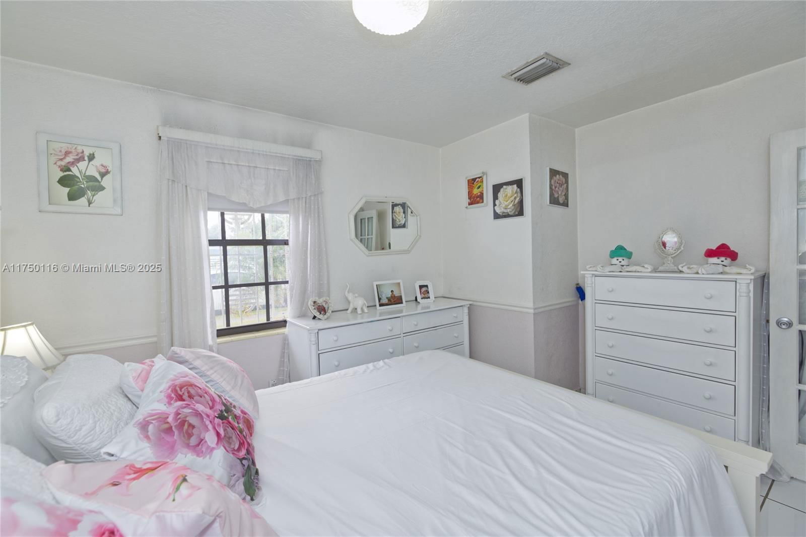 Real estate property located at 10745 Westwood Lake Dr, Miami-dade, Westwood Lake 10th Addn, Miami, FL