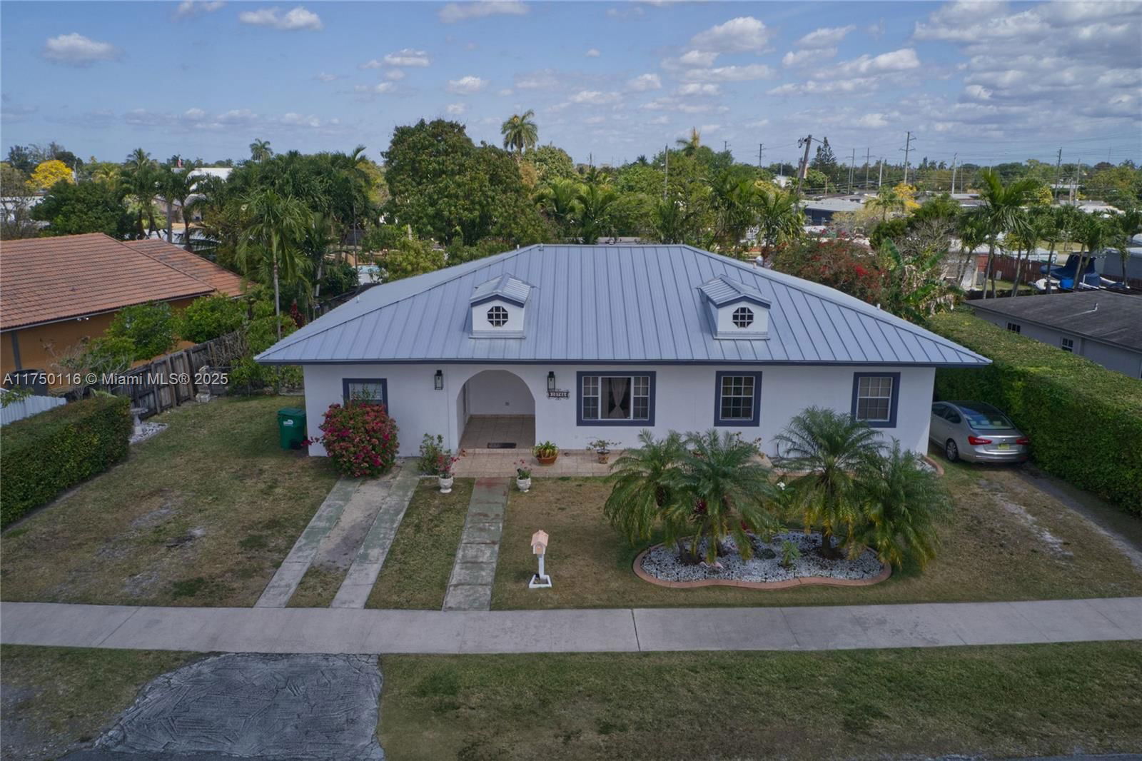 Real estate property located at 10745 Westwood Lake Dr, Miami-dade, Westwood Lake 10th Addn, Miami, FL