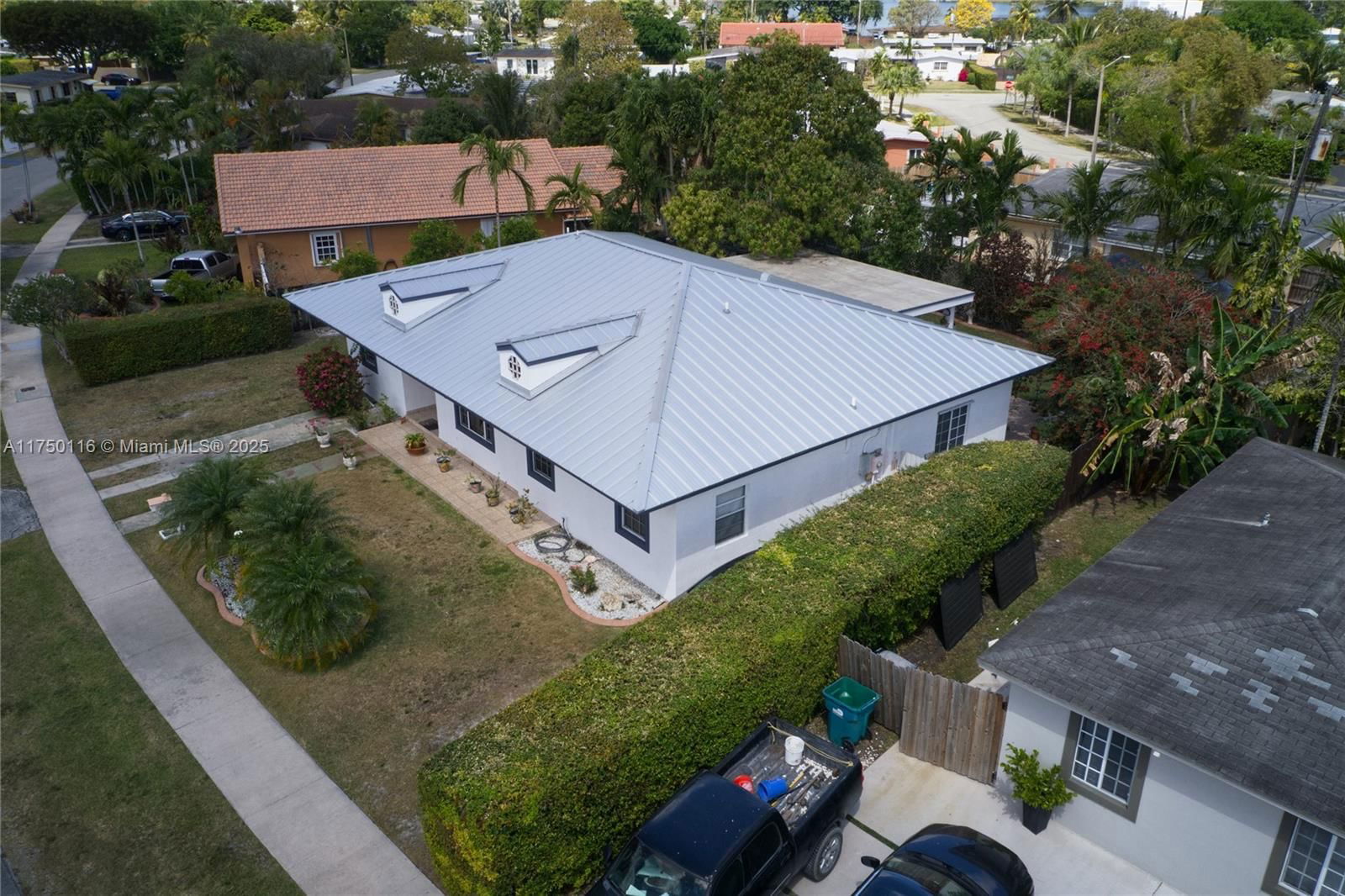 Real estate property located at 10745 Westwood Lake Dr, Miami-dade, Westwood Lake 10th Addn, Miami, FL