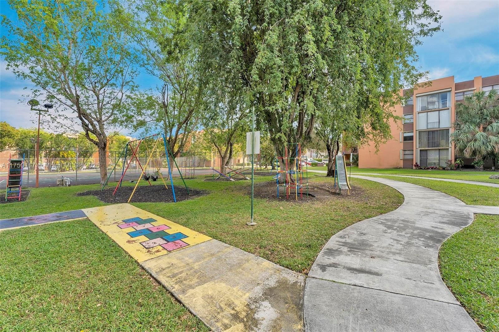 Real estate property located at 9410 Flagler St #109-1, Miami-dade, Versialles Gardens Ii Con, Miami, FL