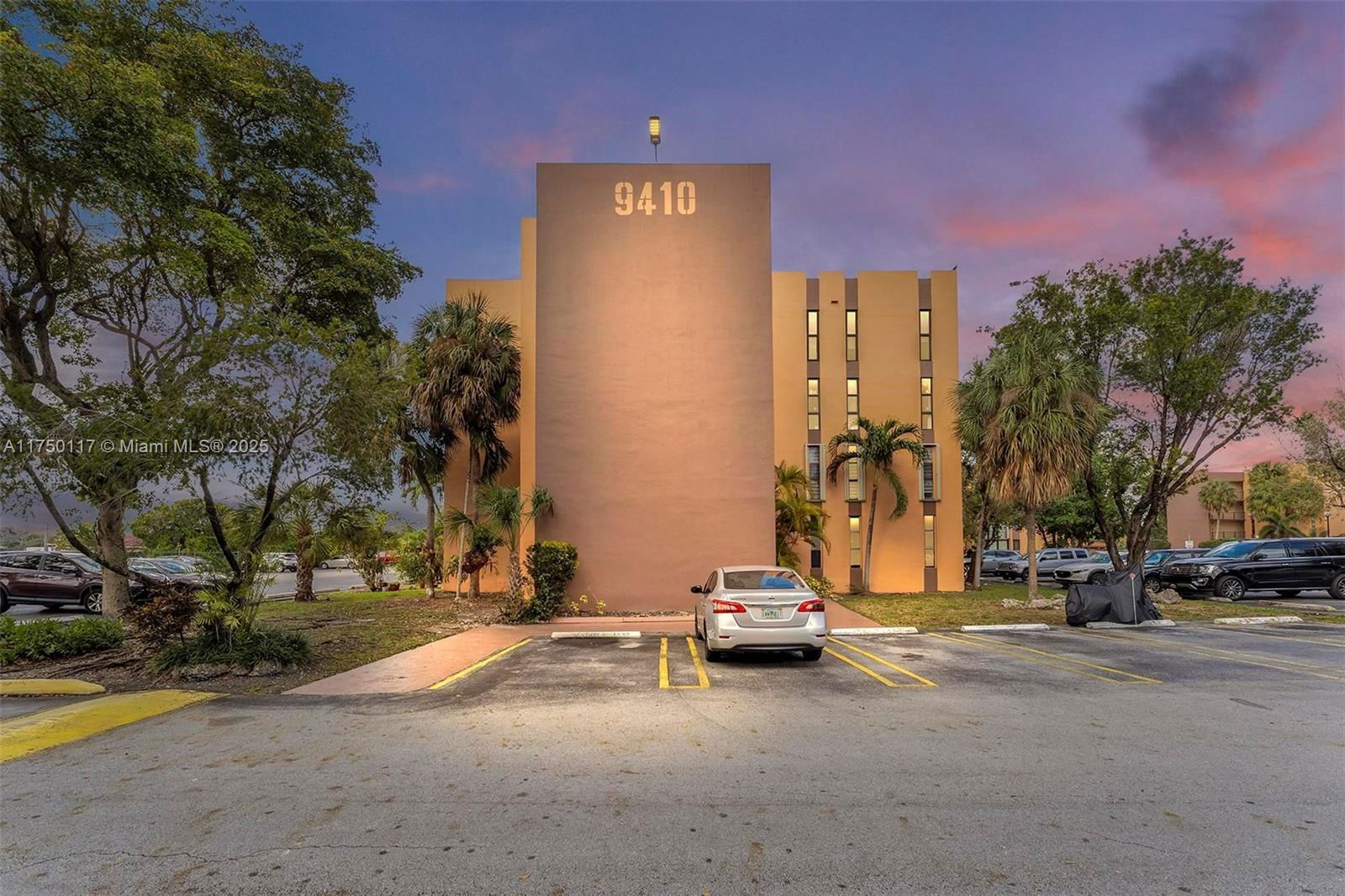 Real estate property located at 9410 Flagler St #109-1, Miami-dade, Versialles Gardens Ii Con, Miami, FL