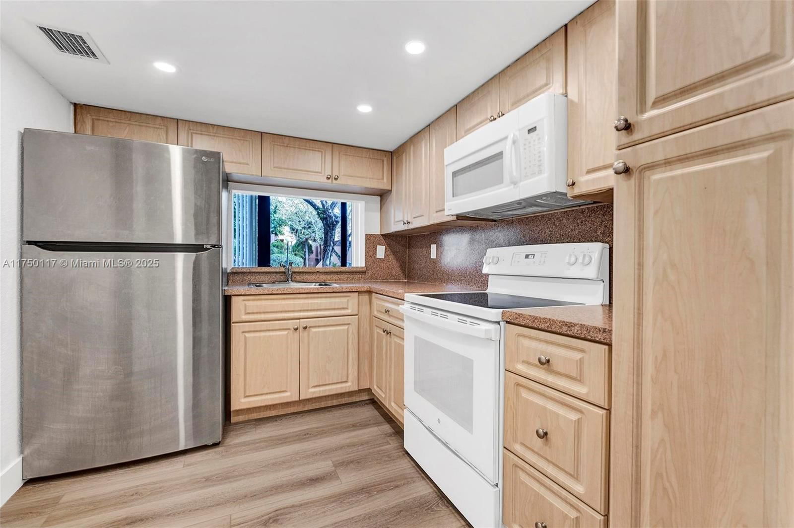 Real estate property located at 9410 Flagler St #109-1, Miami-dade, Versialles Gardens Ii Con, Miami, FL