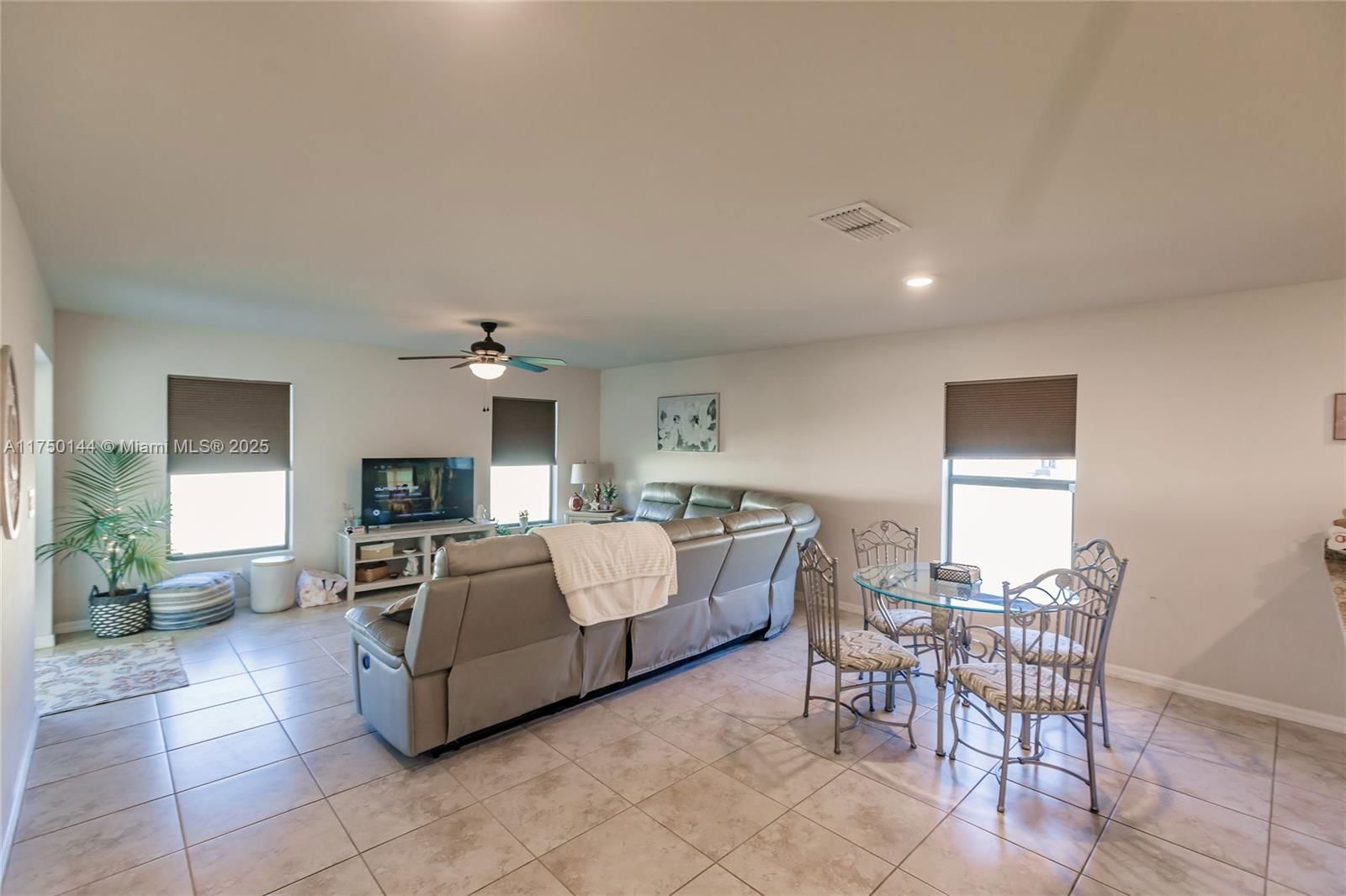 Real estate property located at 2705 5th Ter, Lee, Cape Coral, Cape Coral, FL