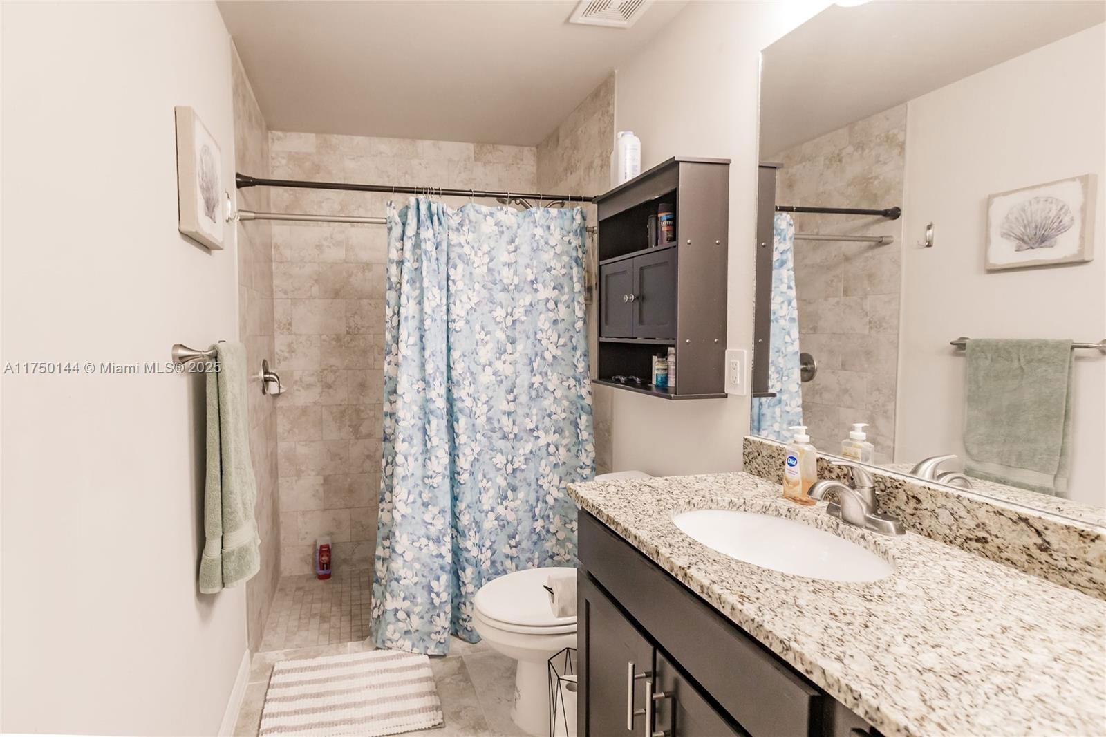 Real estate property located at 2705 5th Ter, Lee, Cape Coral, Cape Coral, FL