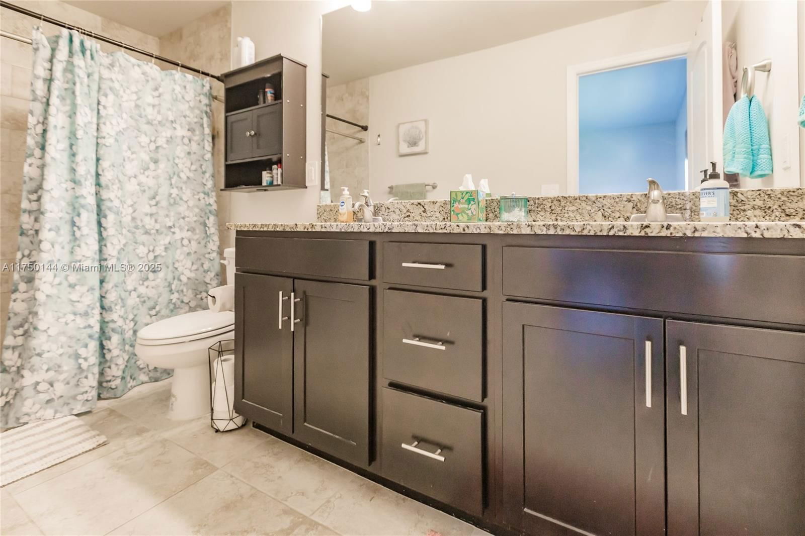 Real estate property located at 2705 5th Ter, Lee, Cape Coral, Cape Coral, FL