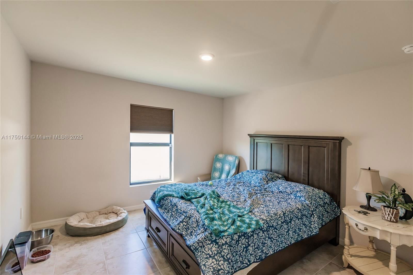 Real estate property located at 2705 5th Ter, Lee, Cape Coral, Cape Coral, FL