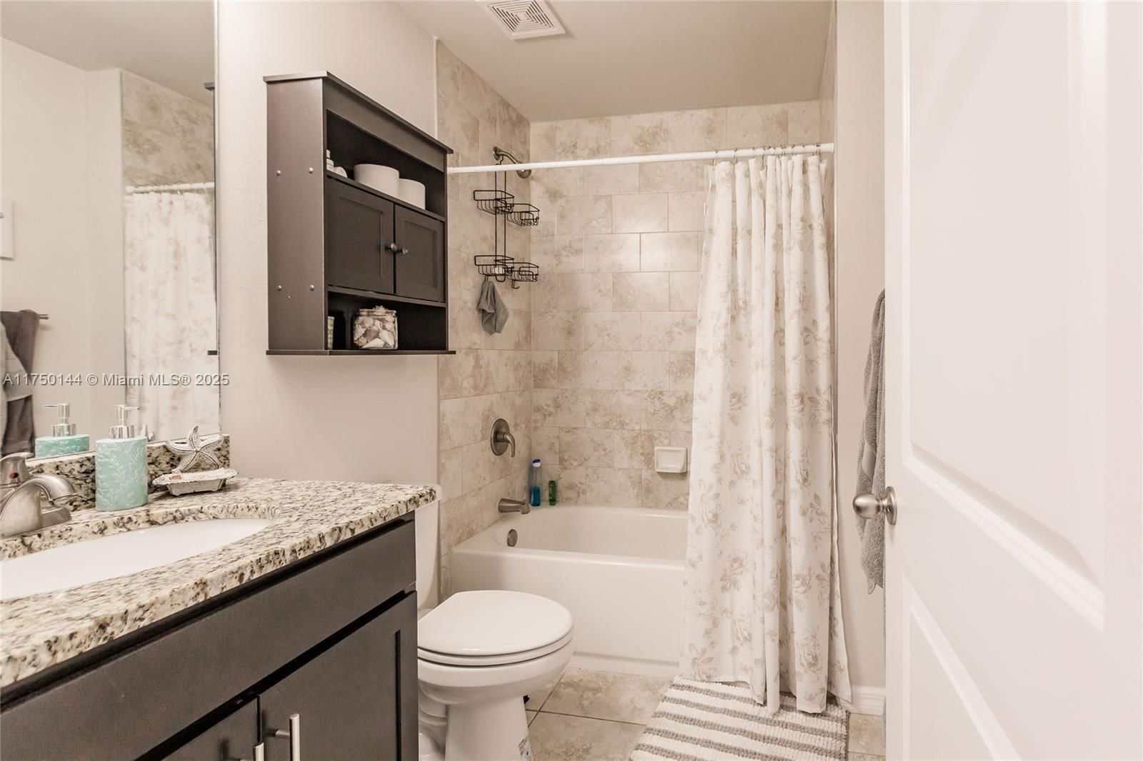 Real estate property located at 2705 5th Ter, Lee, Cape Coral, Cape Coral, FL