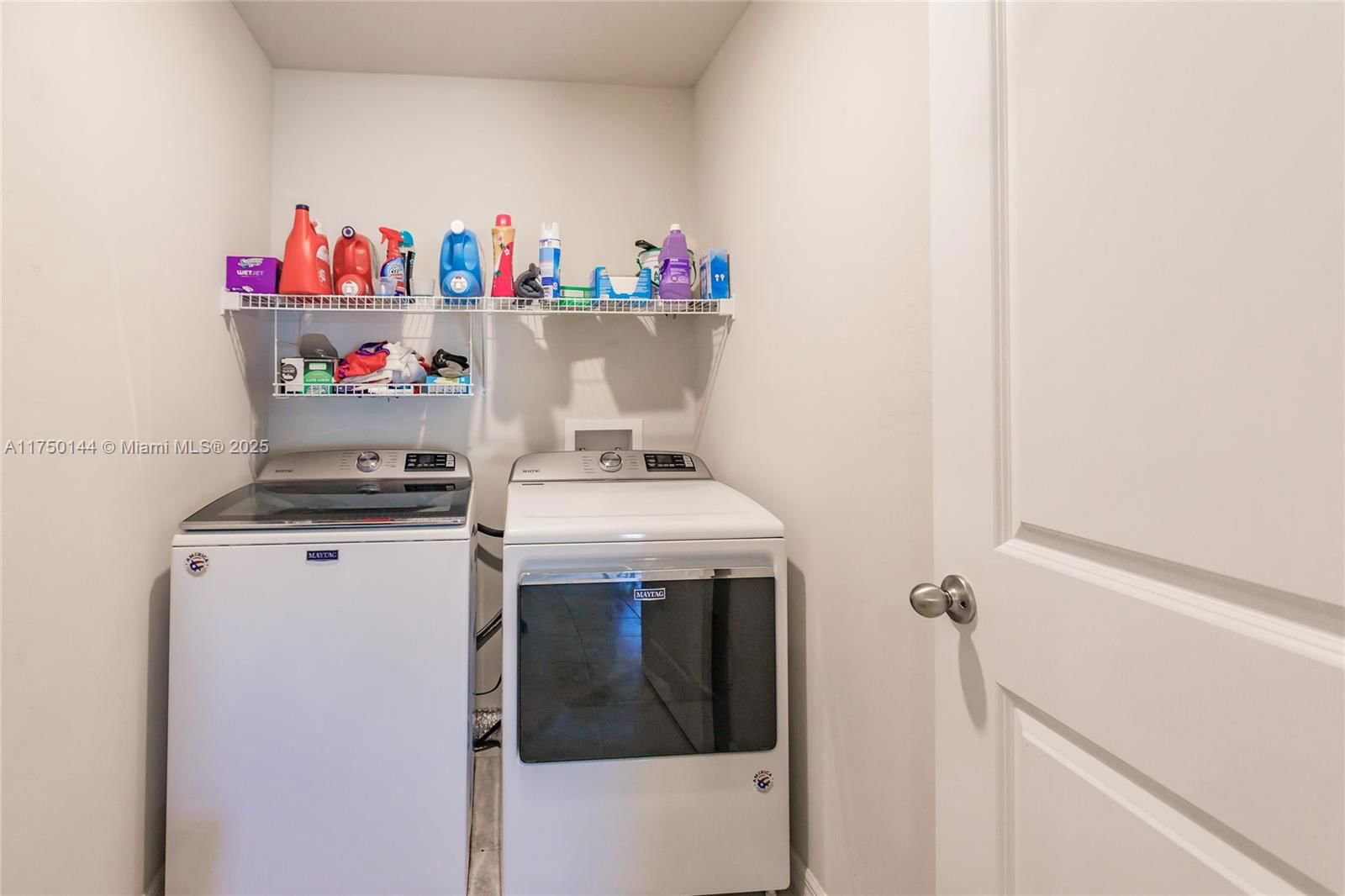 Real estate property located at 2705 5th Ter, Lee, Cape Coral, Cape Coral, FL