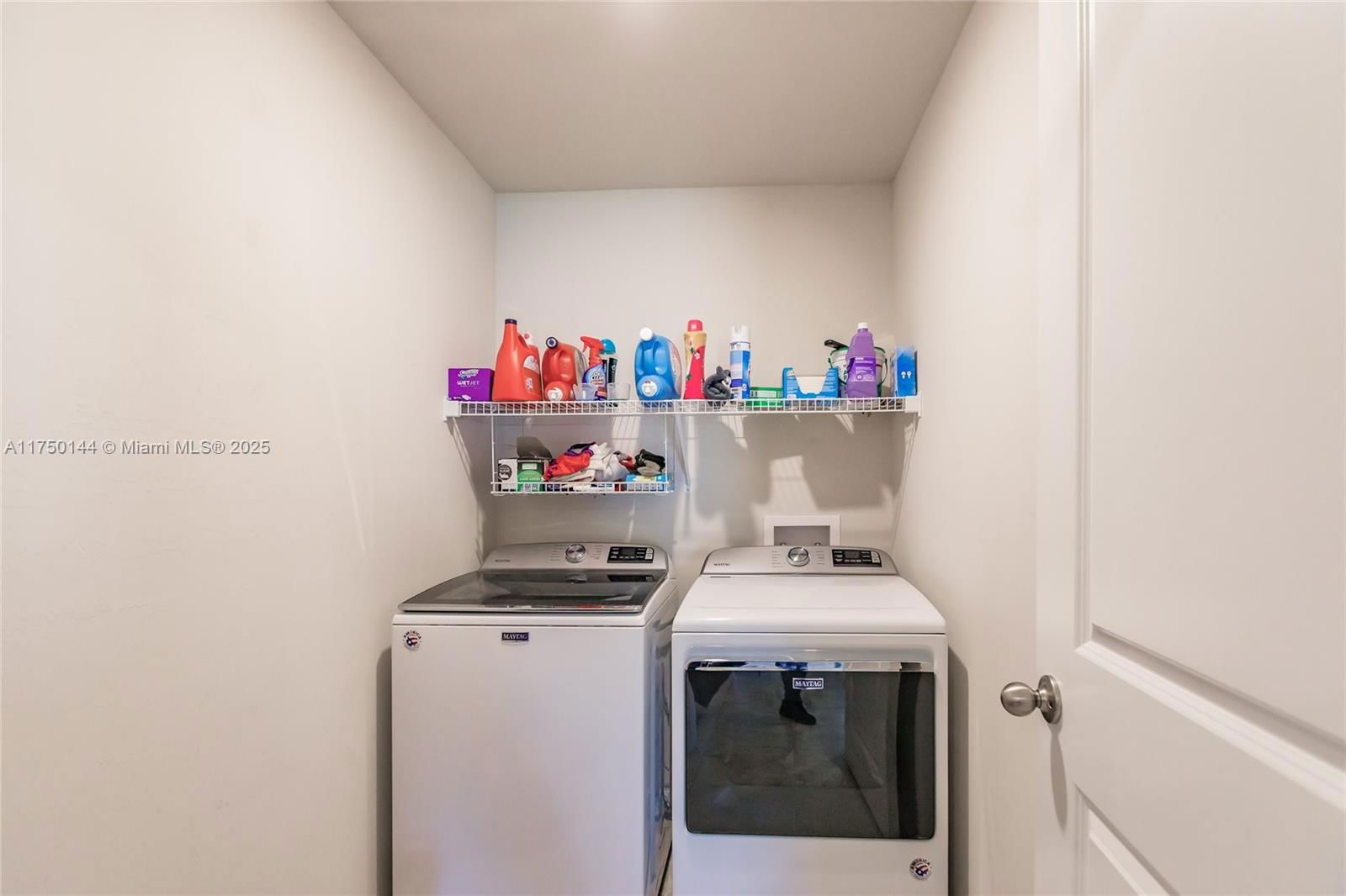 Real estate property located at 2705 5th Ter, Lee, Cape Coral, Cape Coral, FL