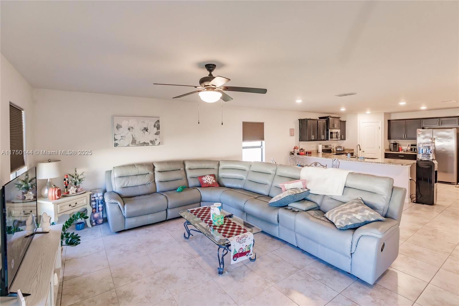 Real estate property located at 2705 5th Ter, Lee, Cape Coral, Cape Coral, FL