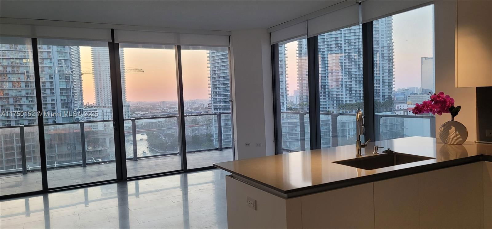 Real estate property located at 68 6th st #1012, Miami-dade, Reach Condo, Miami, FL