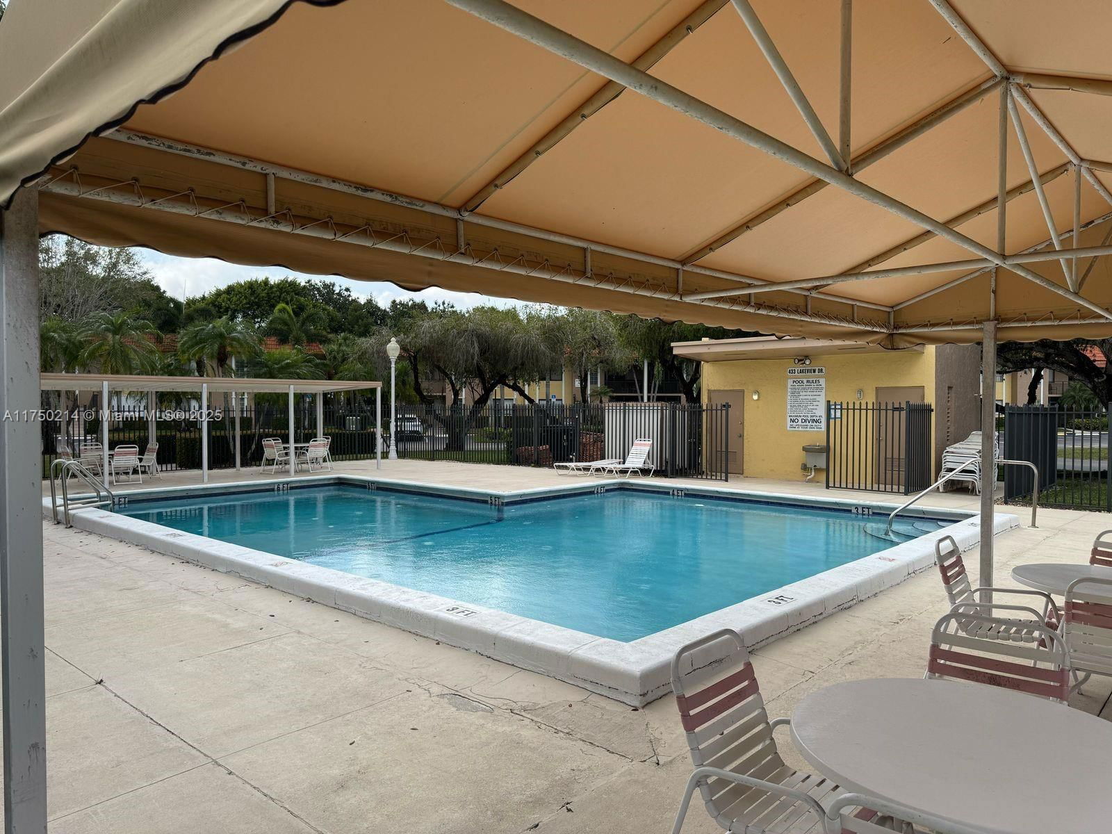 Real estate property located at 435 Lakeview Dr #104, Broward, Racquet Club Apartments A, Weston, FL