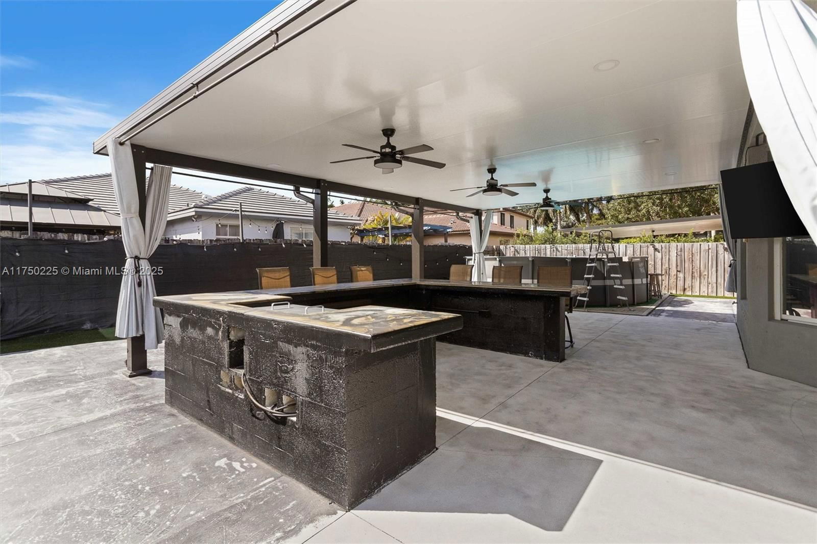 Real estate property located at 11104 242nd St, Miami-dade, Bluewaters Subdivision, Homestead, FL