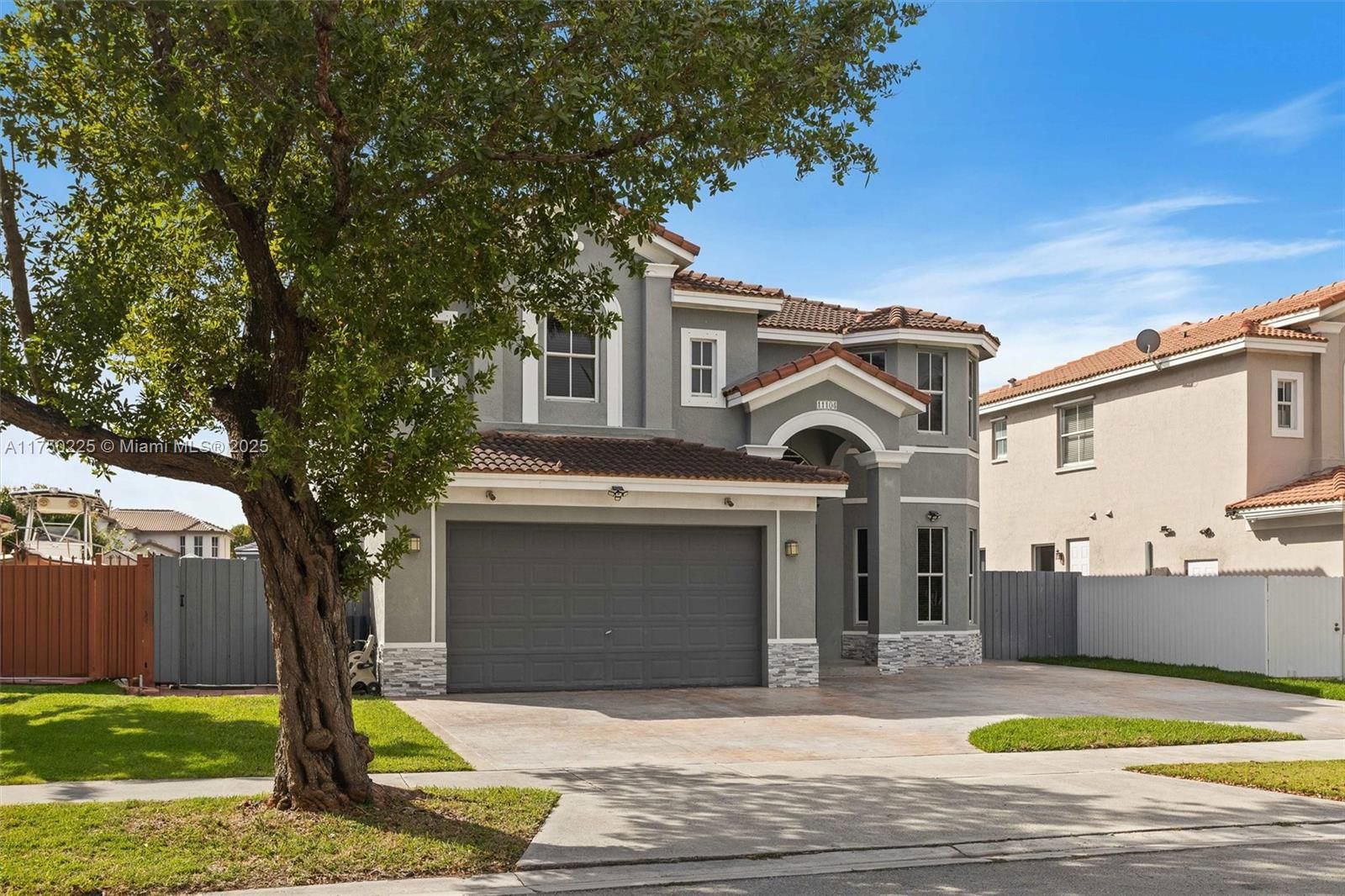 Real estate property located at 11104 242nd St, Miami-dade, Bluewaters Subdivision, Homestead, FL