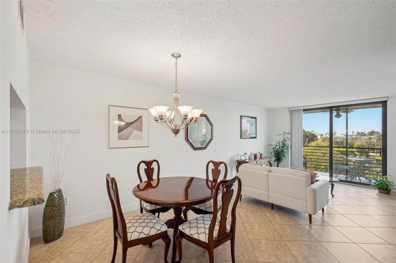 Real estate property located at 900 Colony Point Cir #408, Broward, Colony Point 1 Condo, Pembroke Pines, FL