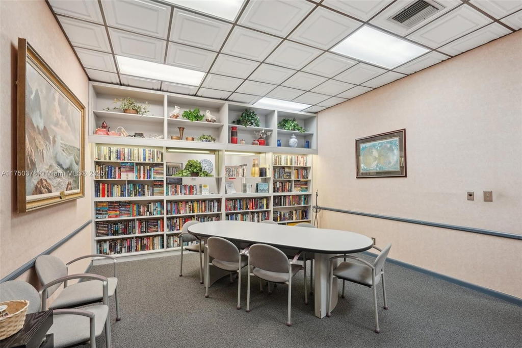 Real estate property located at 900 Colony Point Cir #408, Broward, Colony Point 1 Condo, Pembroke Pines, FL