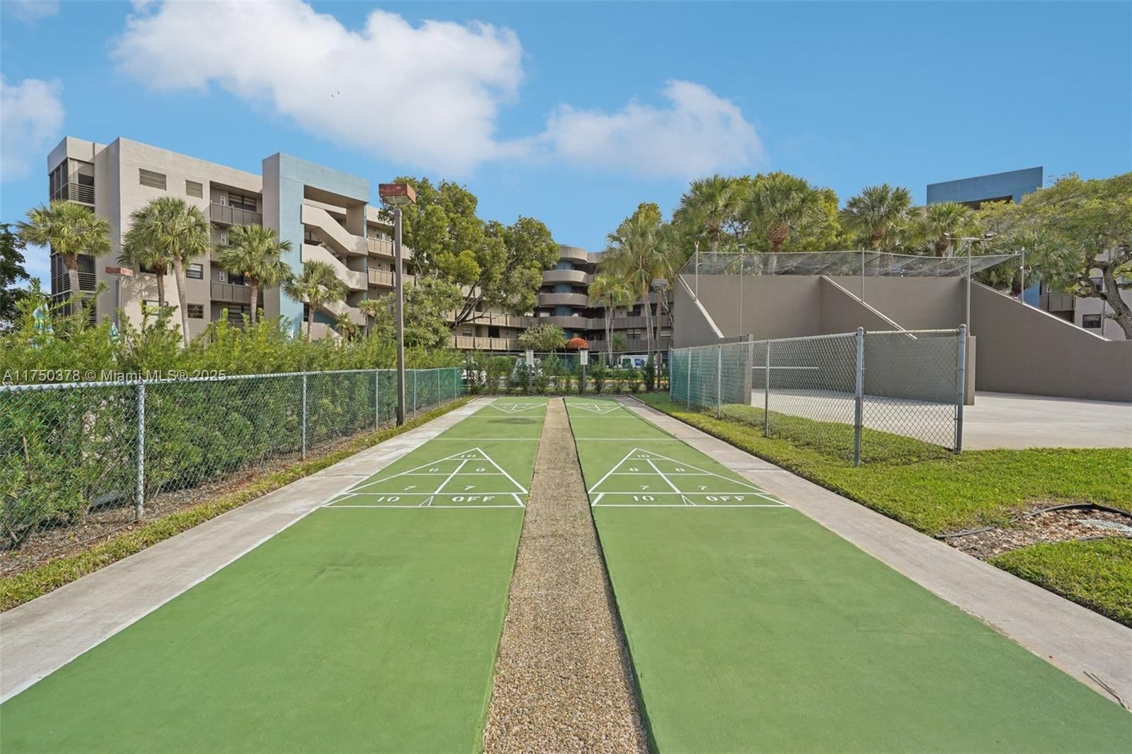 Real estate property located at 900 Colony Point Cir #408, Broward, Colony Point 1 Condo, Pembroke Pines, FL