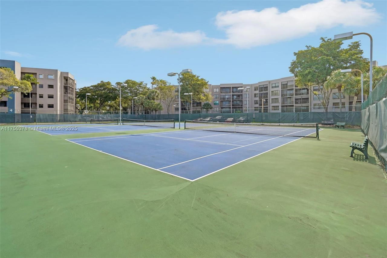 Real estate property located at 900 Colony Point Cir #408, Broward, Colony Point 1 Condo, Pembroke Pines, FL