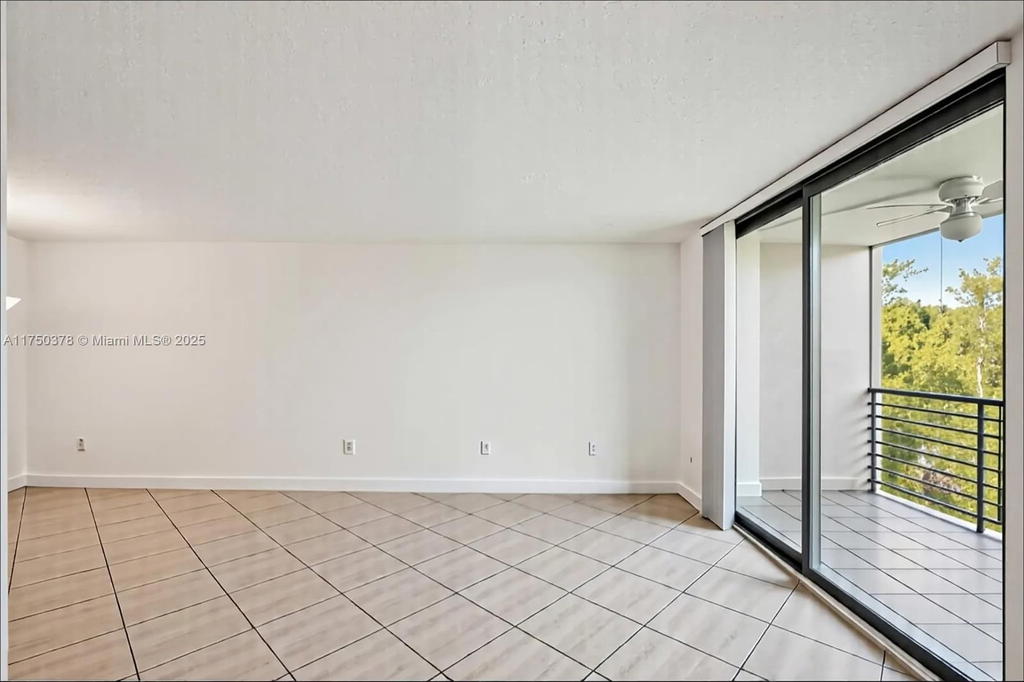 Real estate property located at 900 Colony Point Cir #408, Broward, Colony Point 1 Condo, Pembroke Pines, FL