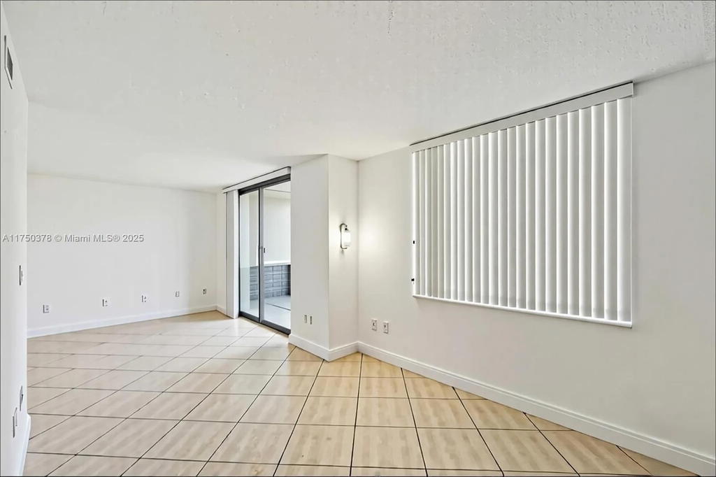 Real estate property located at 900 Colony Point Cir #408, Broward, Colony Point 1 Condo, Pembroke Pines, FL
