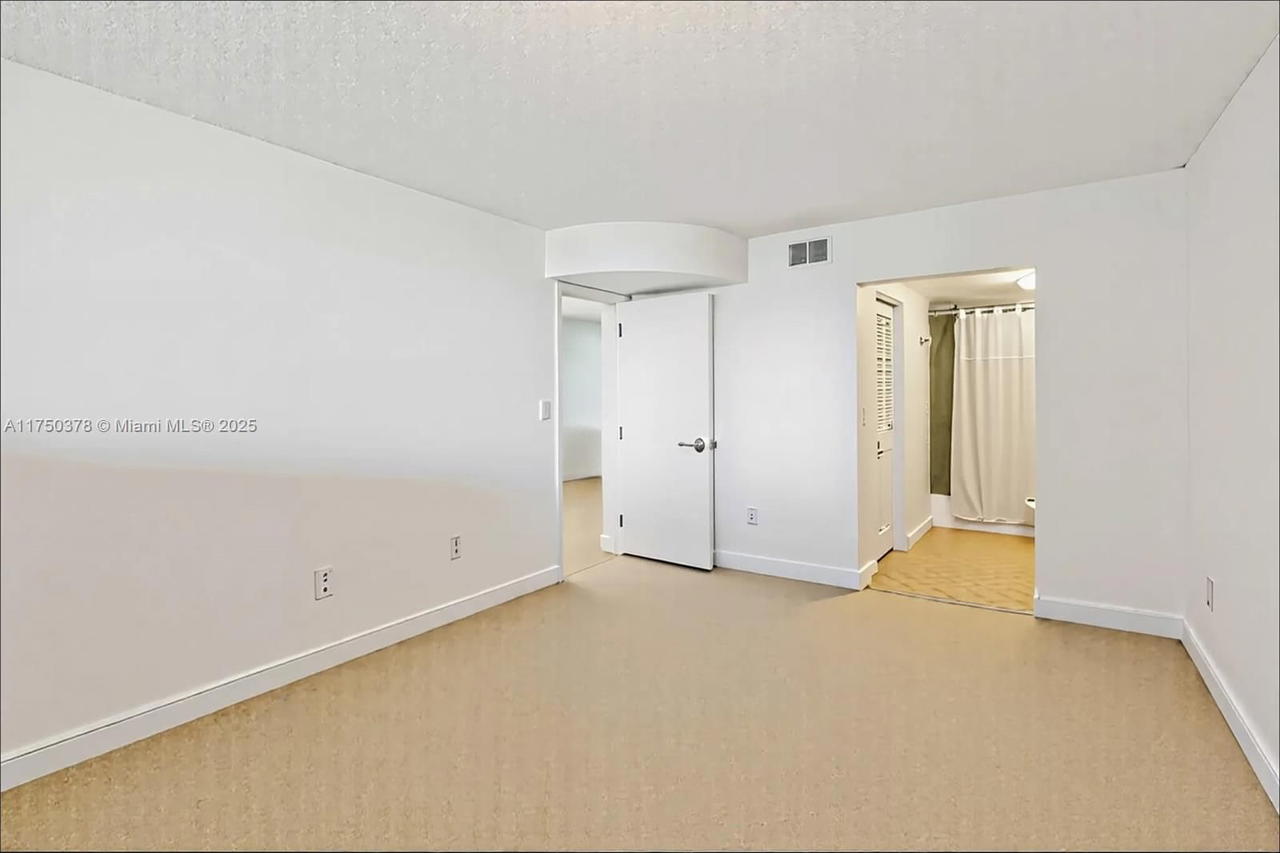 Real estate property located at 900 Colony Point Cir #408, Broward, Colony Point 1 Condo, Pembroke Pines, FL