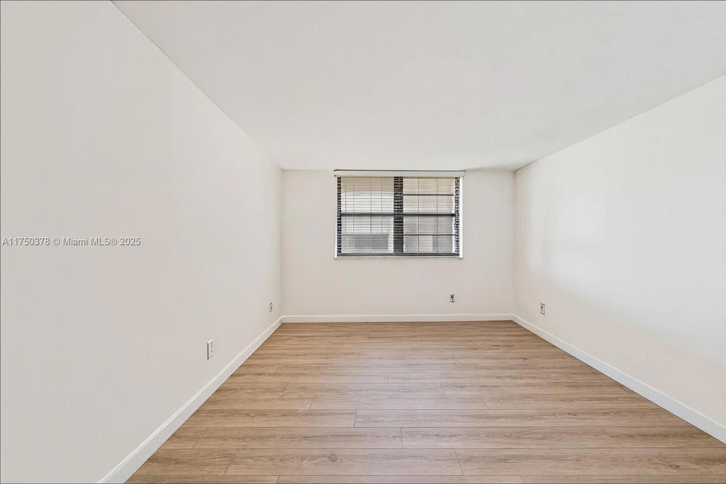Real estate property located at 900 Colony Point Cir #408, Broward, Colony Point 1 Condo, Pembroke Pines, FL