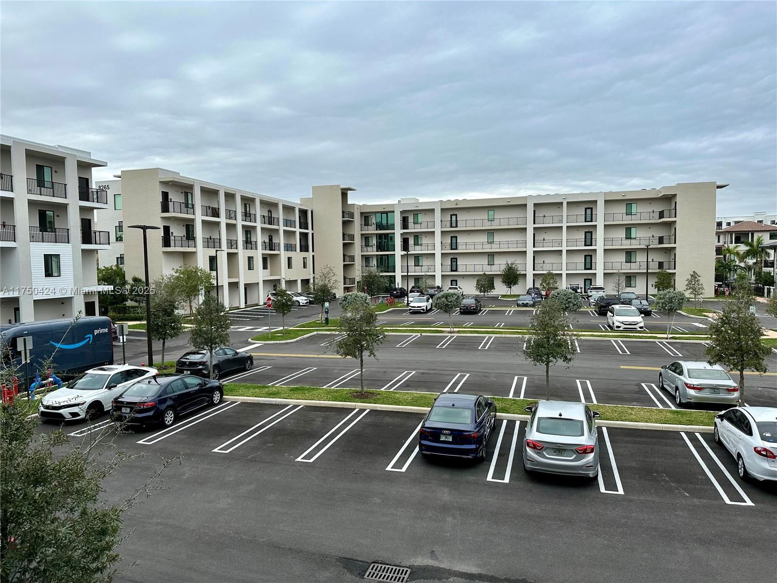 Real estate property located at 8265 41 ST #308, Miami-dade, Downtown Doral South Phas, Doral, FL