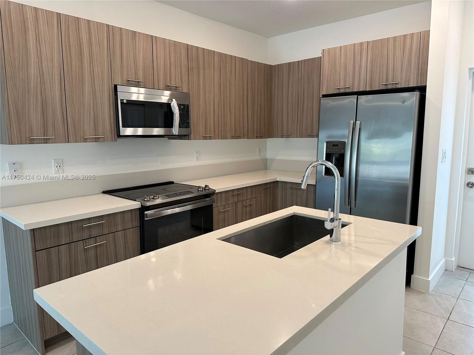 Real estate property located at 8265 41 ST #308, Miami-dade, Downtown Doral South Phas, Doral, FL