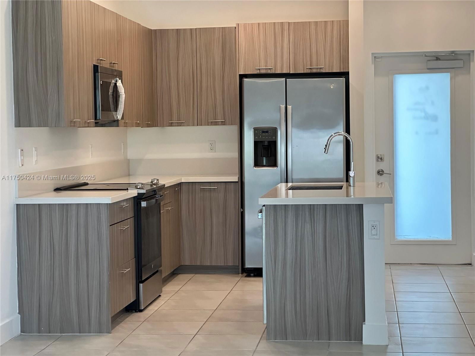 Real estate property located at 8265 41 ST #308, Miami-dade, Downtown Doral South Phas, Doral, FL