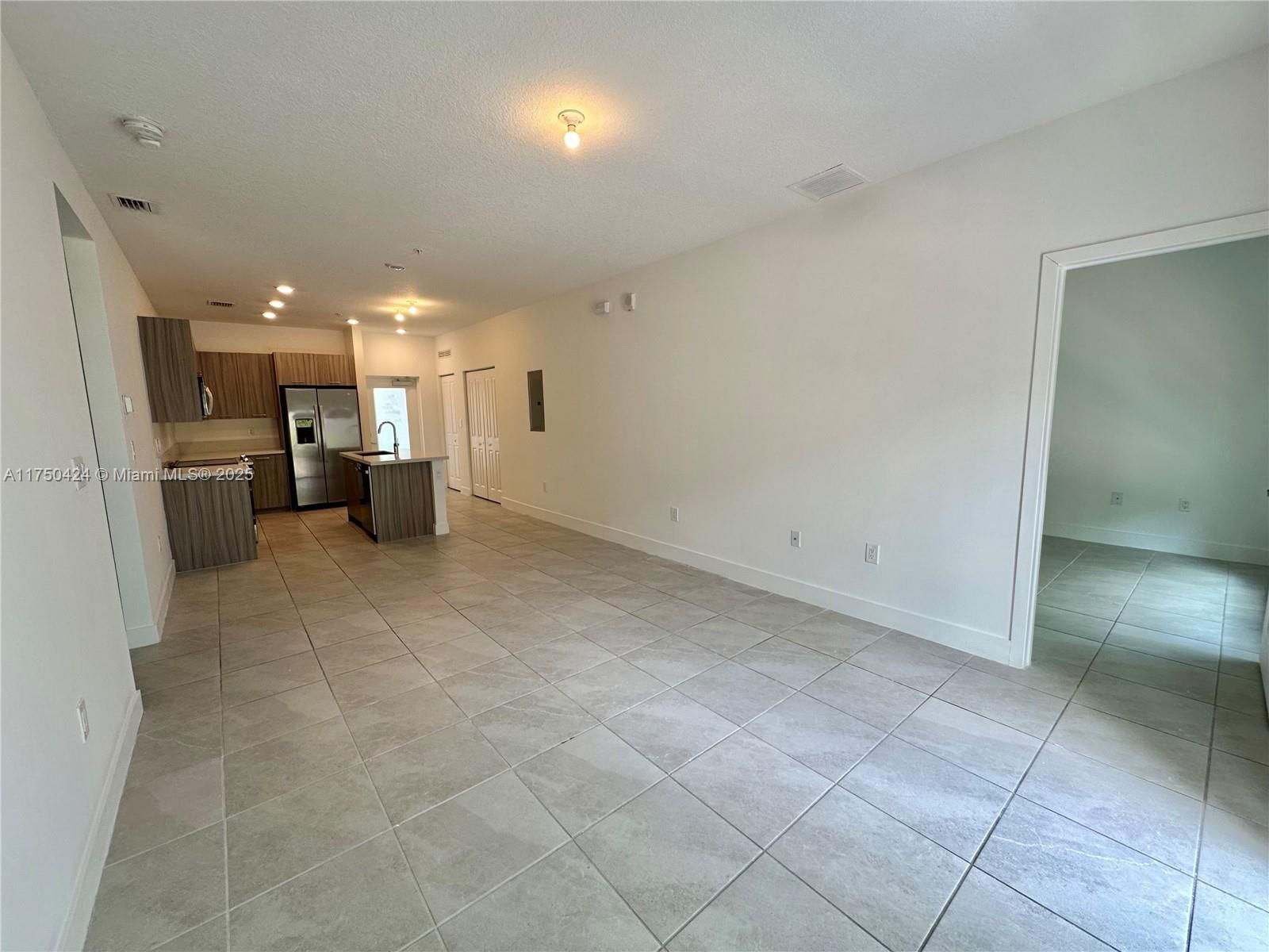 Real estate property located at 8265 41 ST #308, Miami-dade, Downtown Doral South Phas, Doral, FL